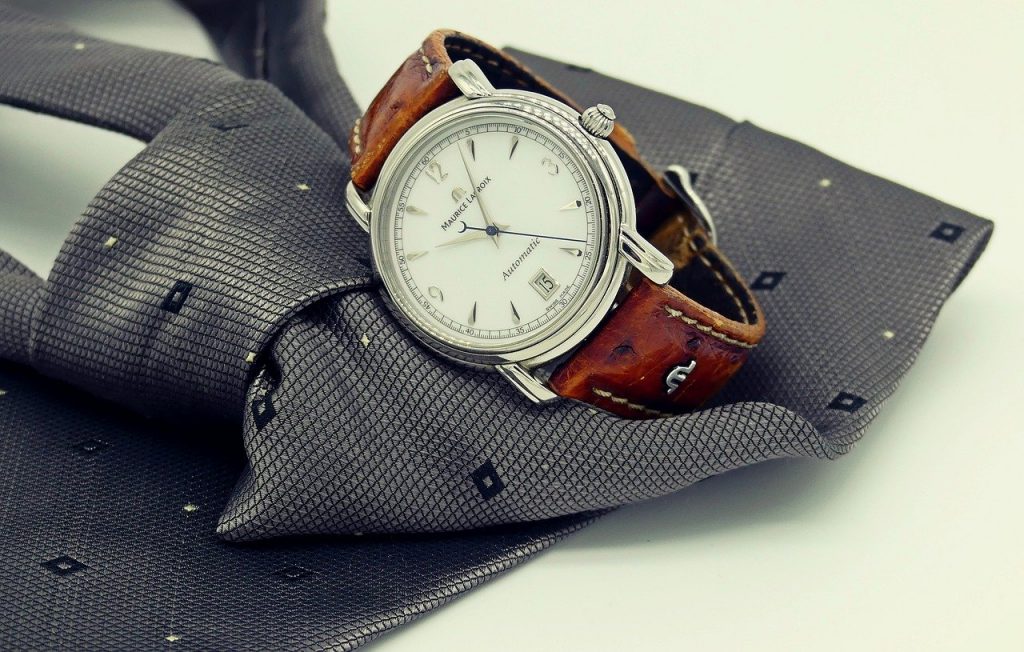 simple analog dress watch with self-winding movement
